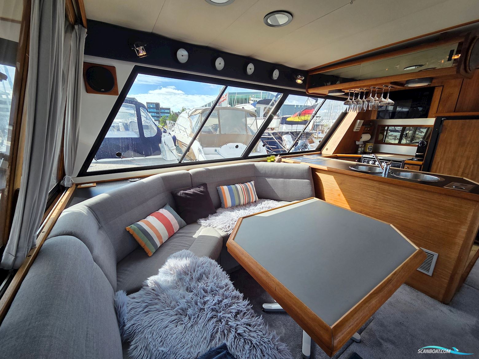 Bayliner 4588 Pilothouse