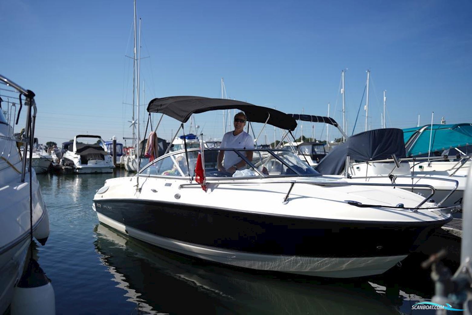 Bayliner 652 Cuddy Motorbåd 2011, med Mercruiser motor, England
