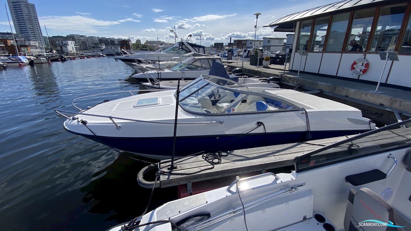 Bayliner 652