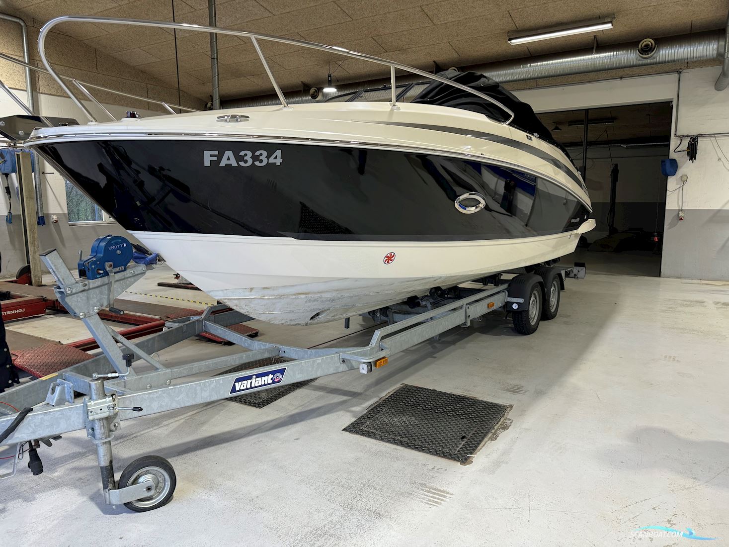 Bayliner 742 R Cuddy 