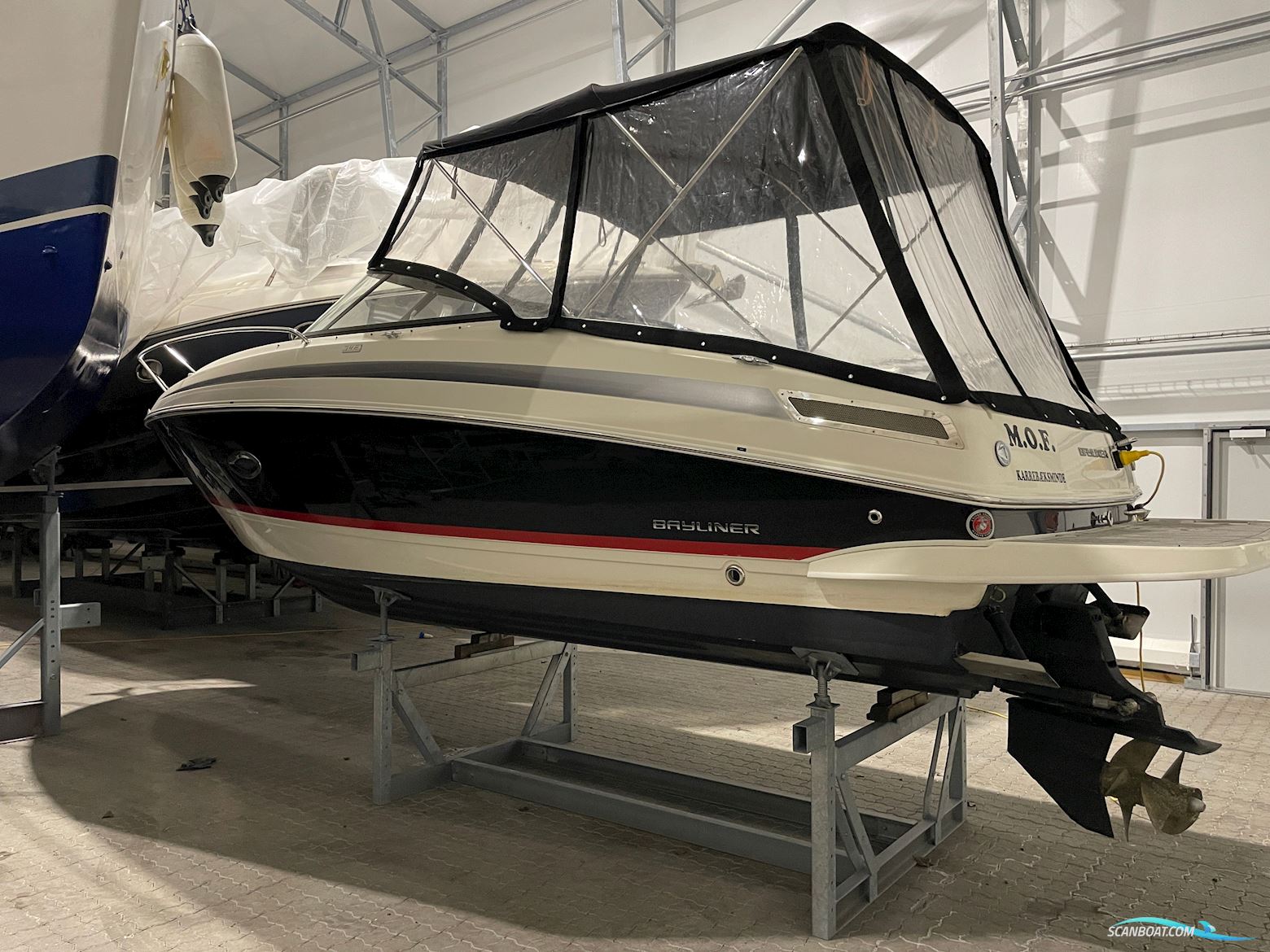 Bayliner 742 R Cuddy Motorbåd 2018, med Mercruiser motor, Danmark