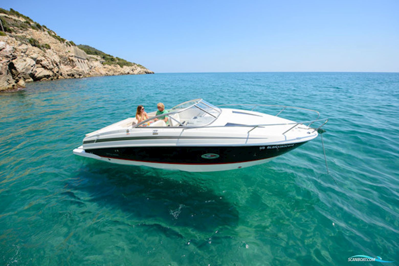 Bayliner 742R Cuddy med MerCruiser sterndrive