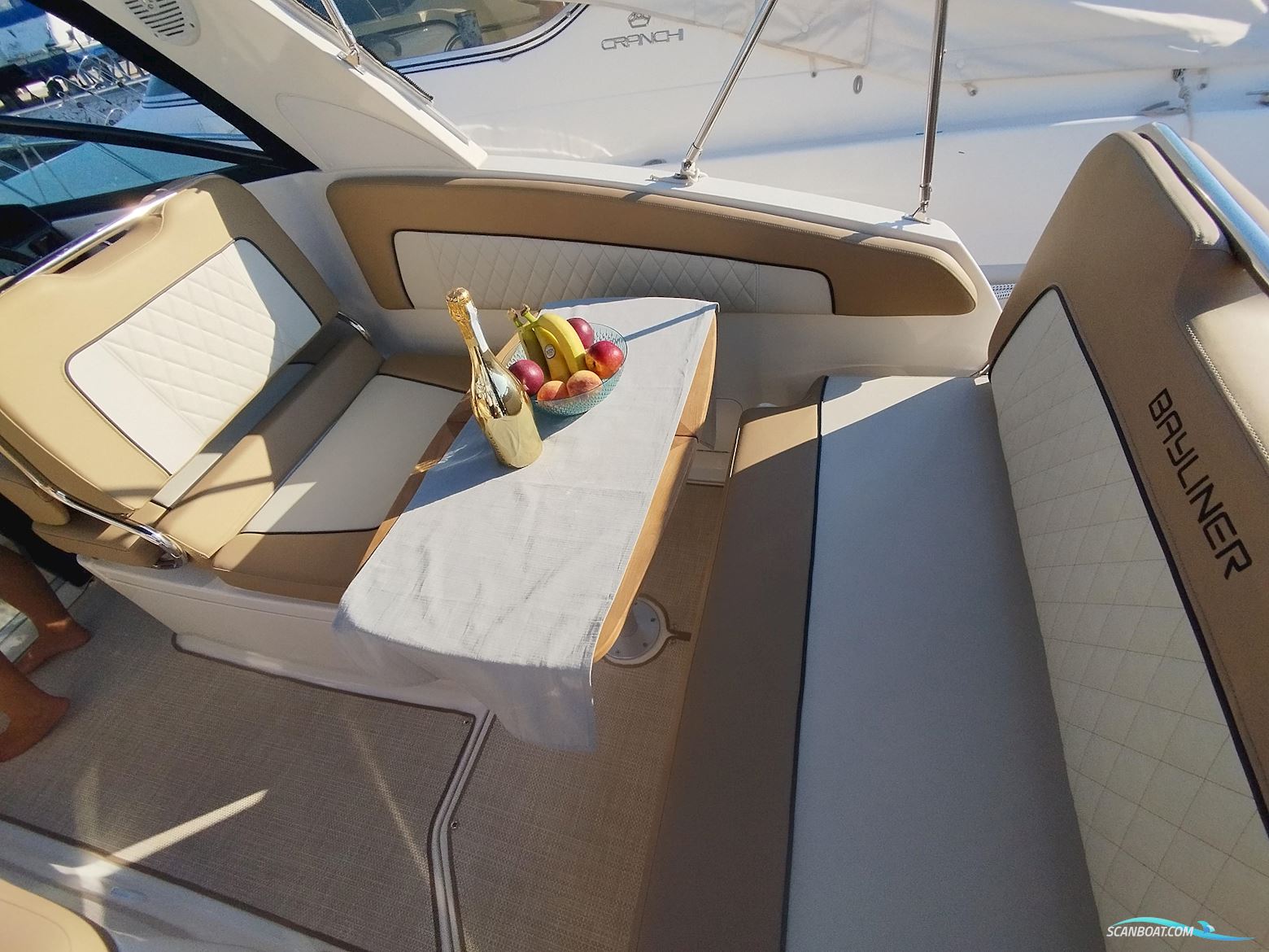 Bayliner 855 Cruiser