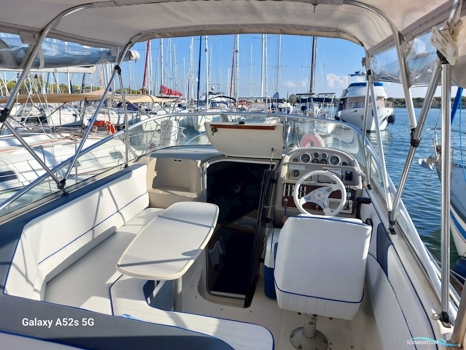 Bayliner CIERA 2655 Motorbåd 1994, med MerCruiser motor, Frankrig