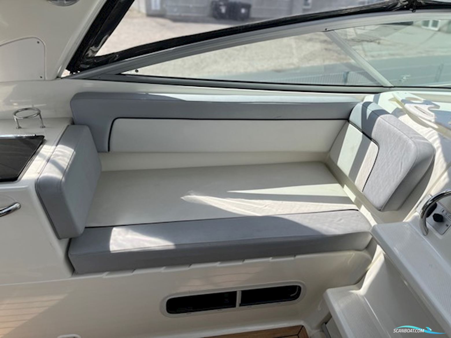 Bayliner Ciera 8 med 250 hk MerCruiser 4,5L V6 MPI DTS ferskvandskølet 4 takt 