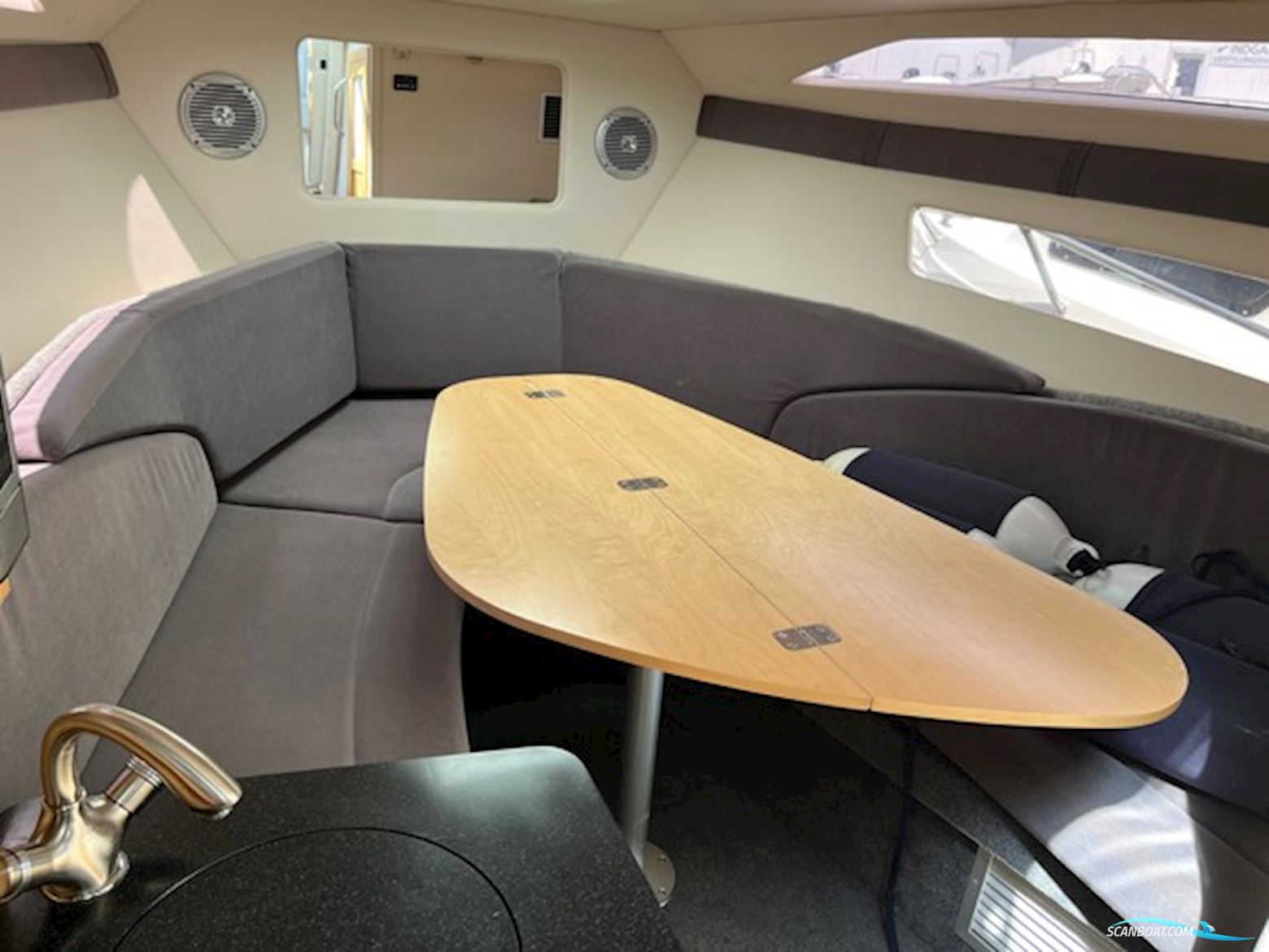 Bayliner Ciera 8 med 250 hk MerCruiser 4,5L V6 MPI DTS ferskvandskølet 4 takt 