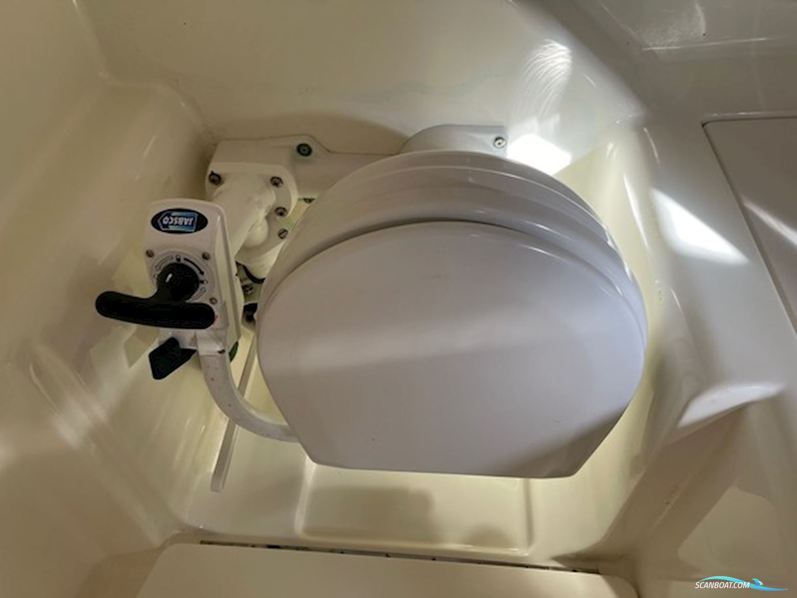 Bayliner Ciera 8 med 250 hk MerCruiser 4,5L V6 MPI DTS ferskvandskølet 4 takt 