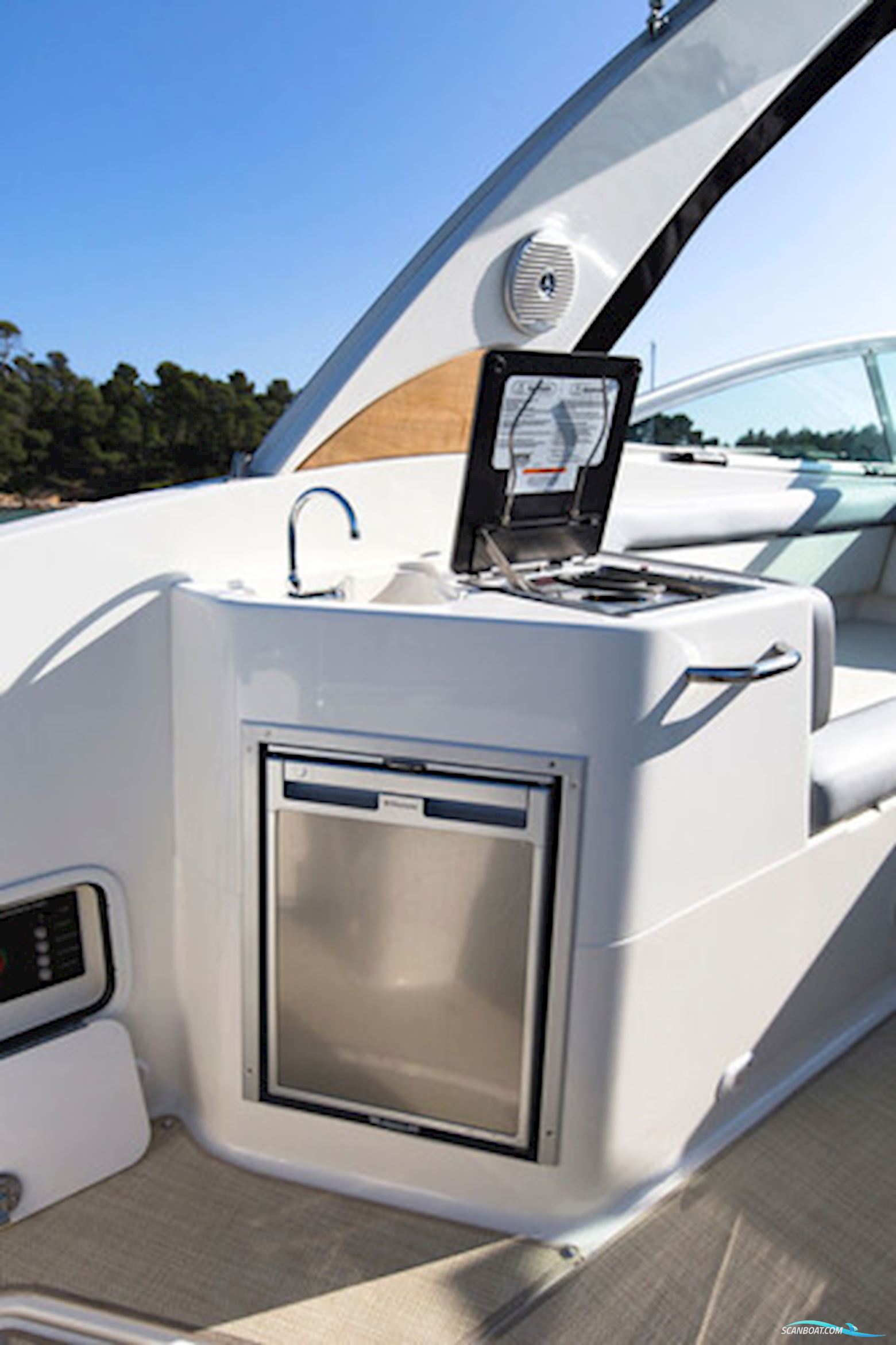 Bayliner Ciera 8 med Mercruiser sterndrive