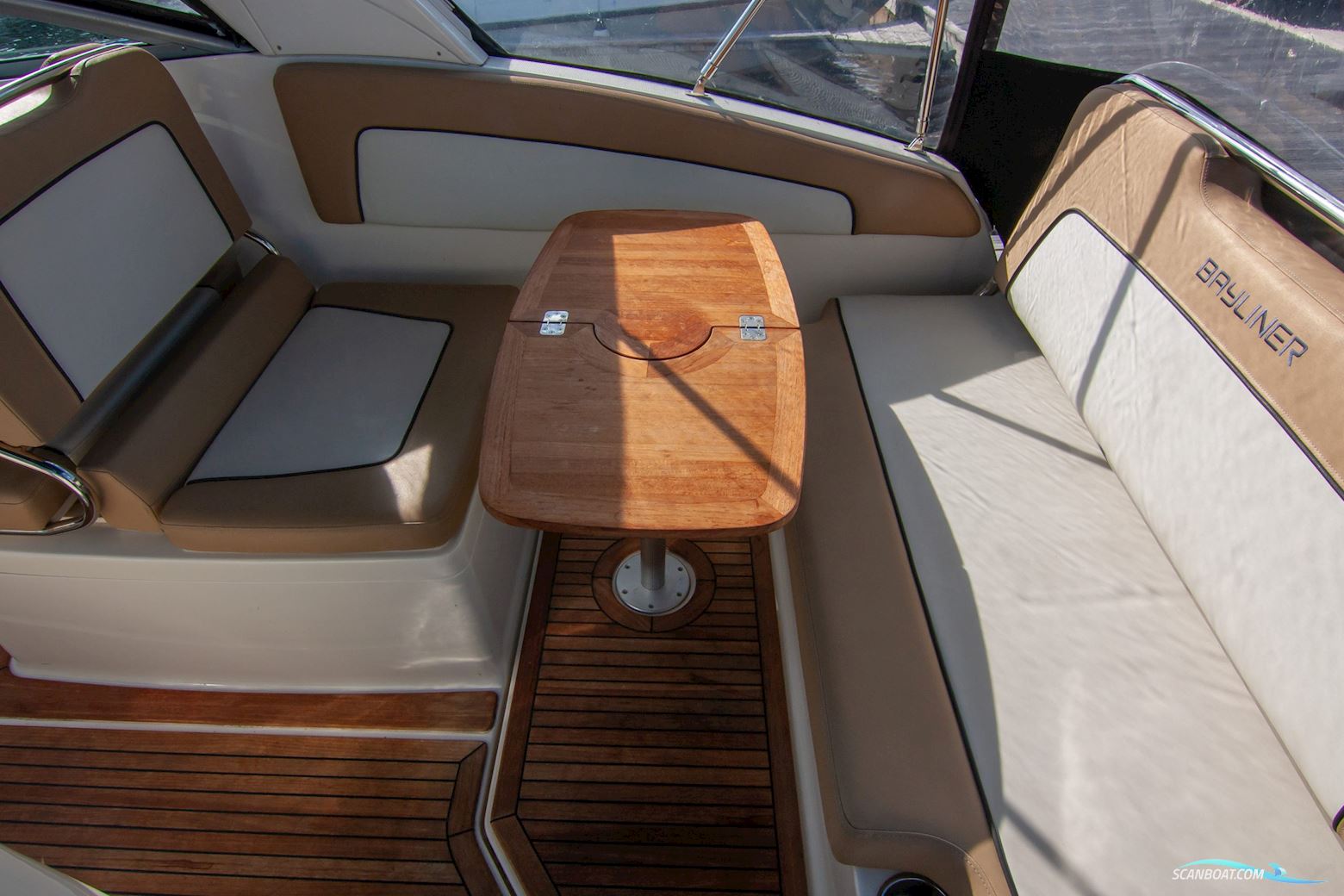Bayliner Ciera 8