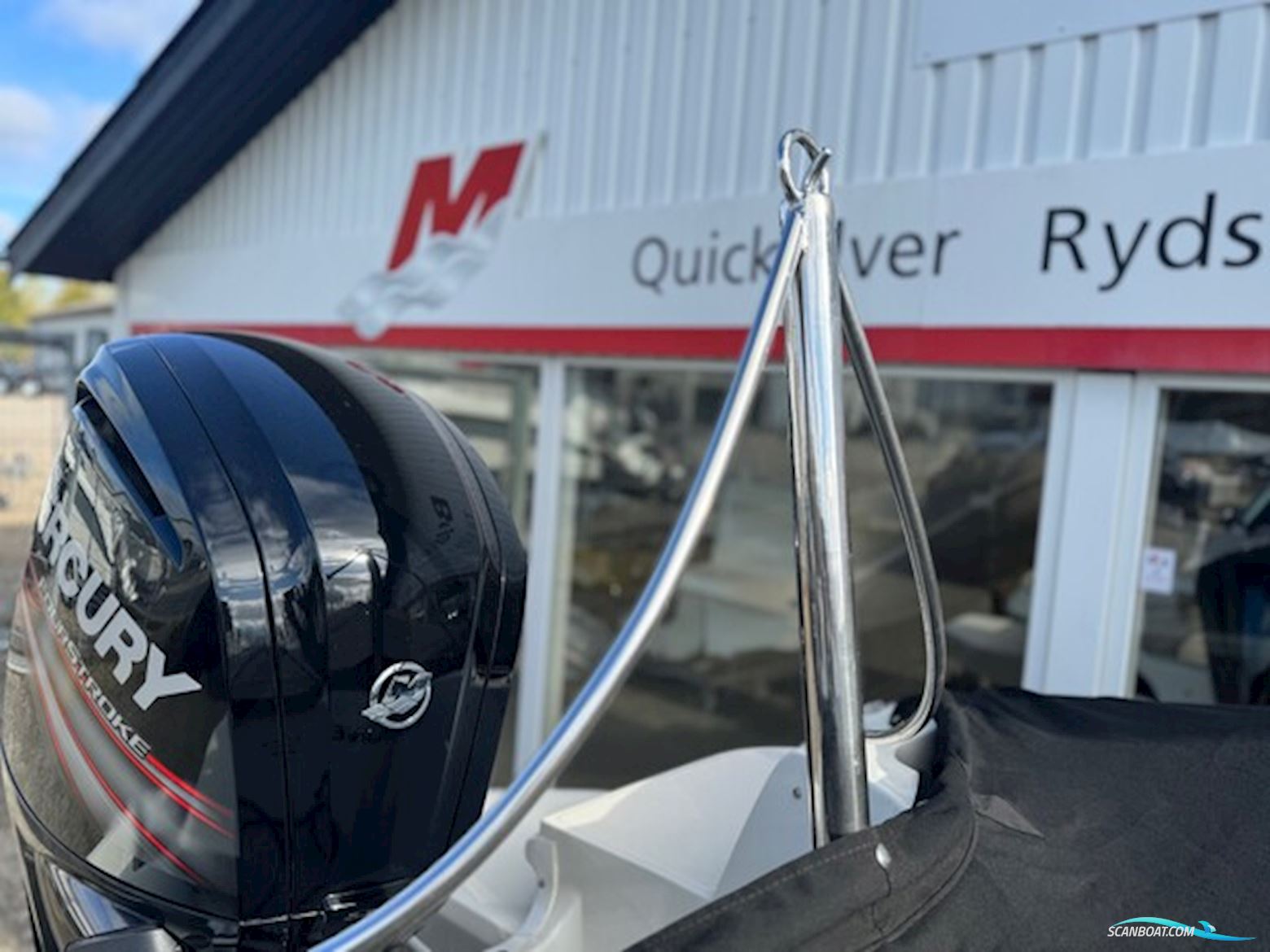 Bayliner E6 Element Med F115 Mercury-Efi 4 Takt og 1300 kg Brenderup "Element" Trailer.