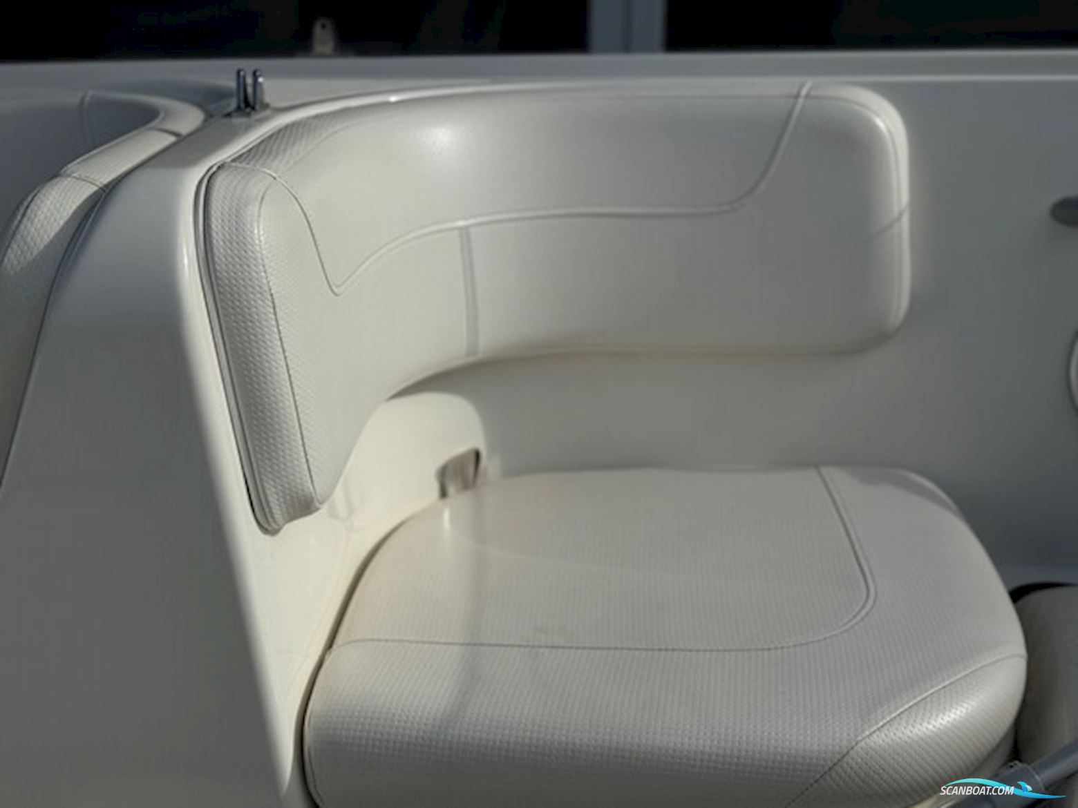 Bayliner E6 Element Med F115 Mercury-Efi 4 Takt og 1300 kg Brenderup "Element" Trailer.