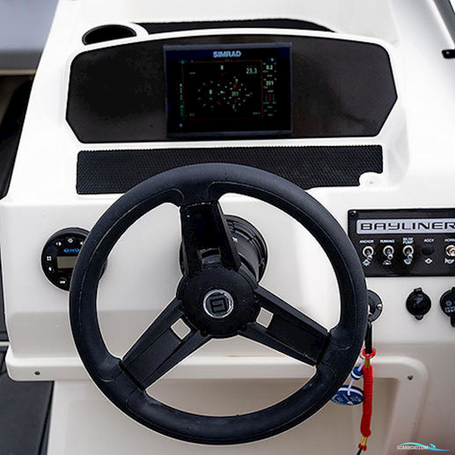 Bayliner M17