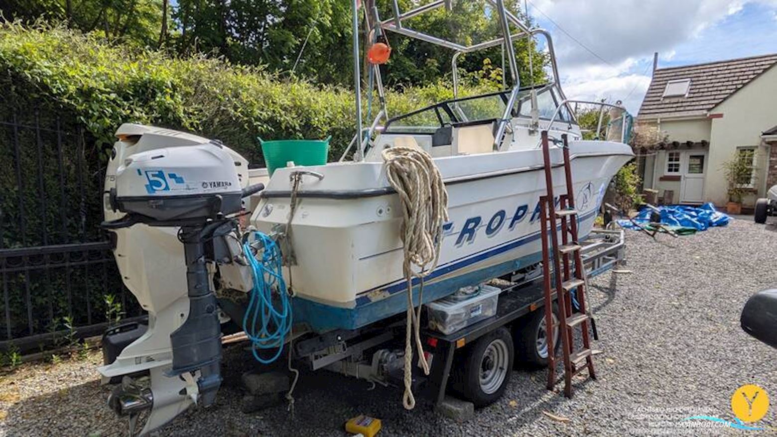 Bayliner Trophy Walkaround 2102