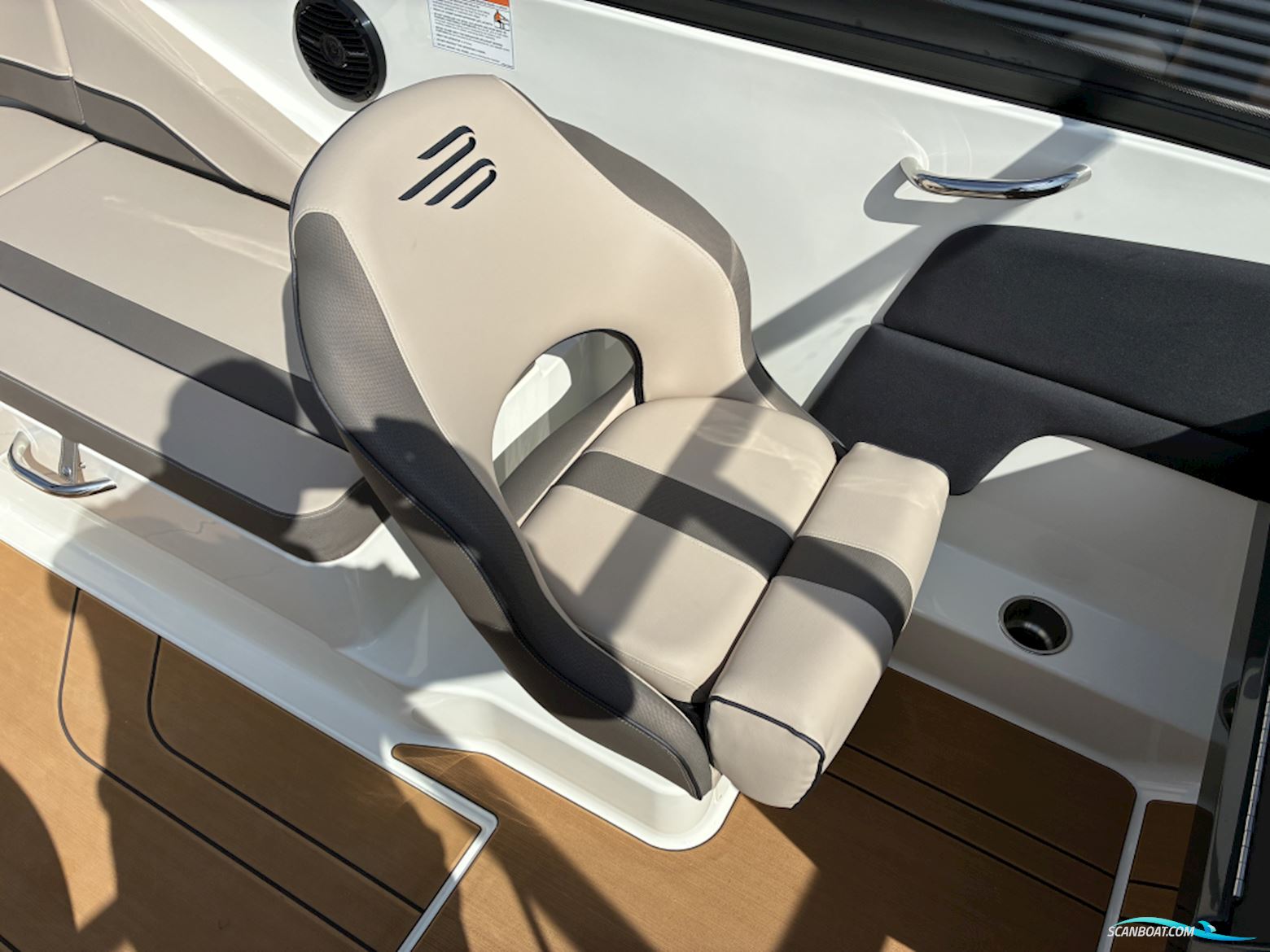 Bayliner V20