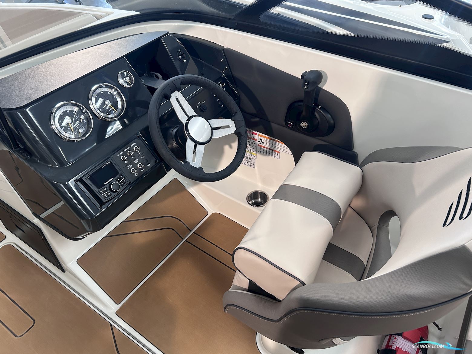 Bayliner V20