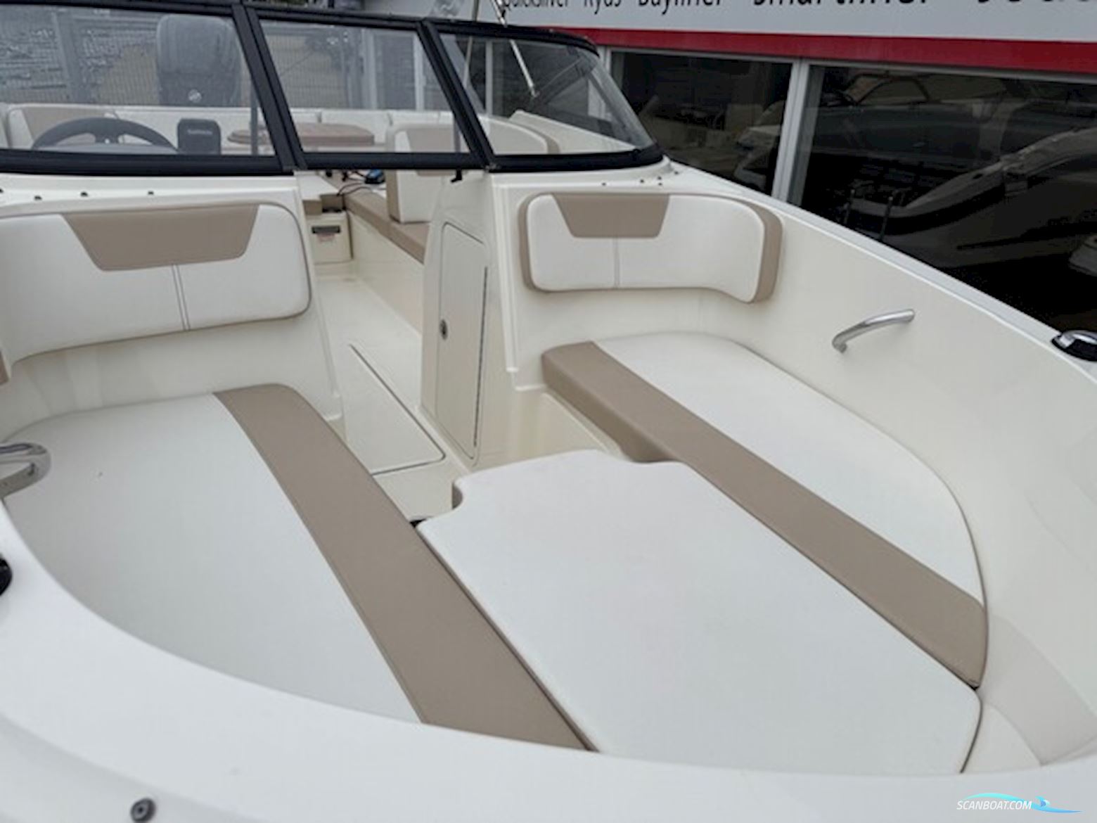 Bayliner VR4 Bowrider med 115 hk Mercury 2,1L XL CT