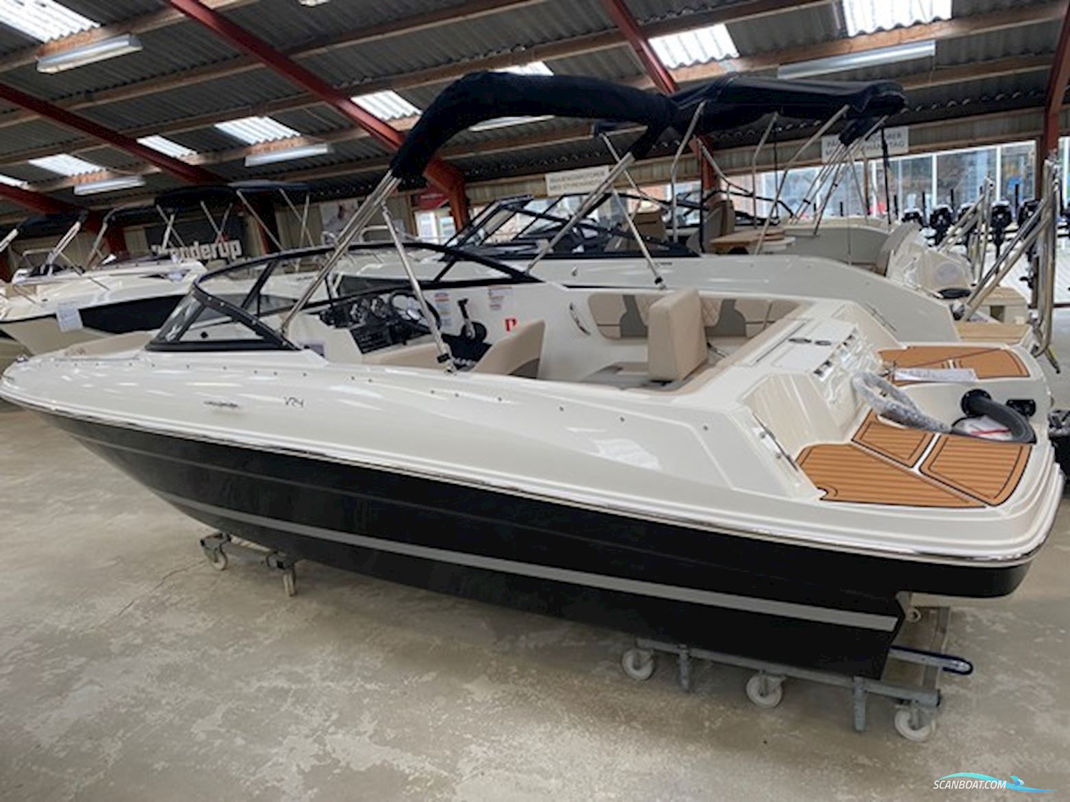 Bayliner VR4 Bowrider med 115hk Mercury 2,1L XL CT - Inkl. ekstra udstyr.