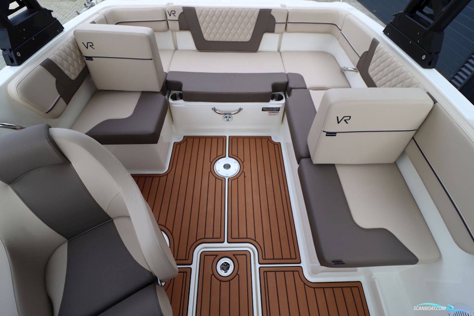 Bayliner VR4 Outboard