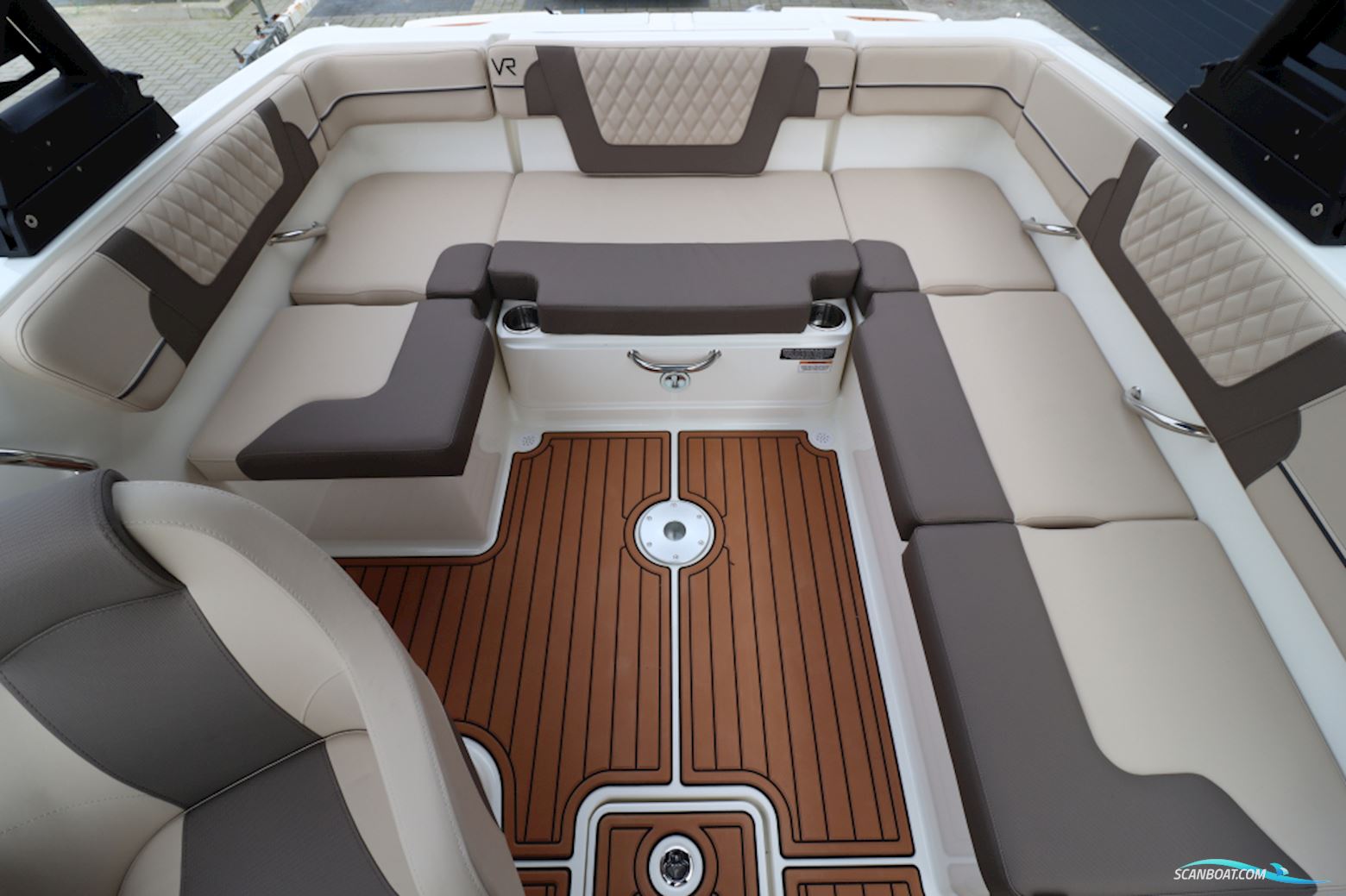 Bayliner VR4 Outboard