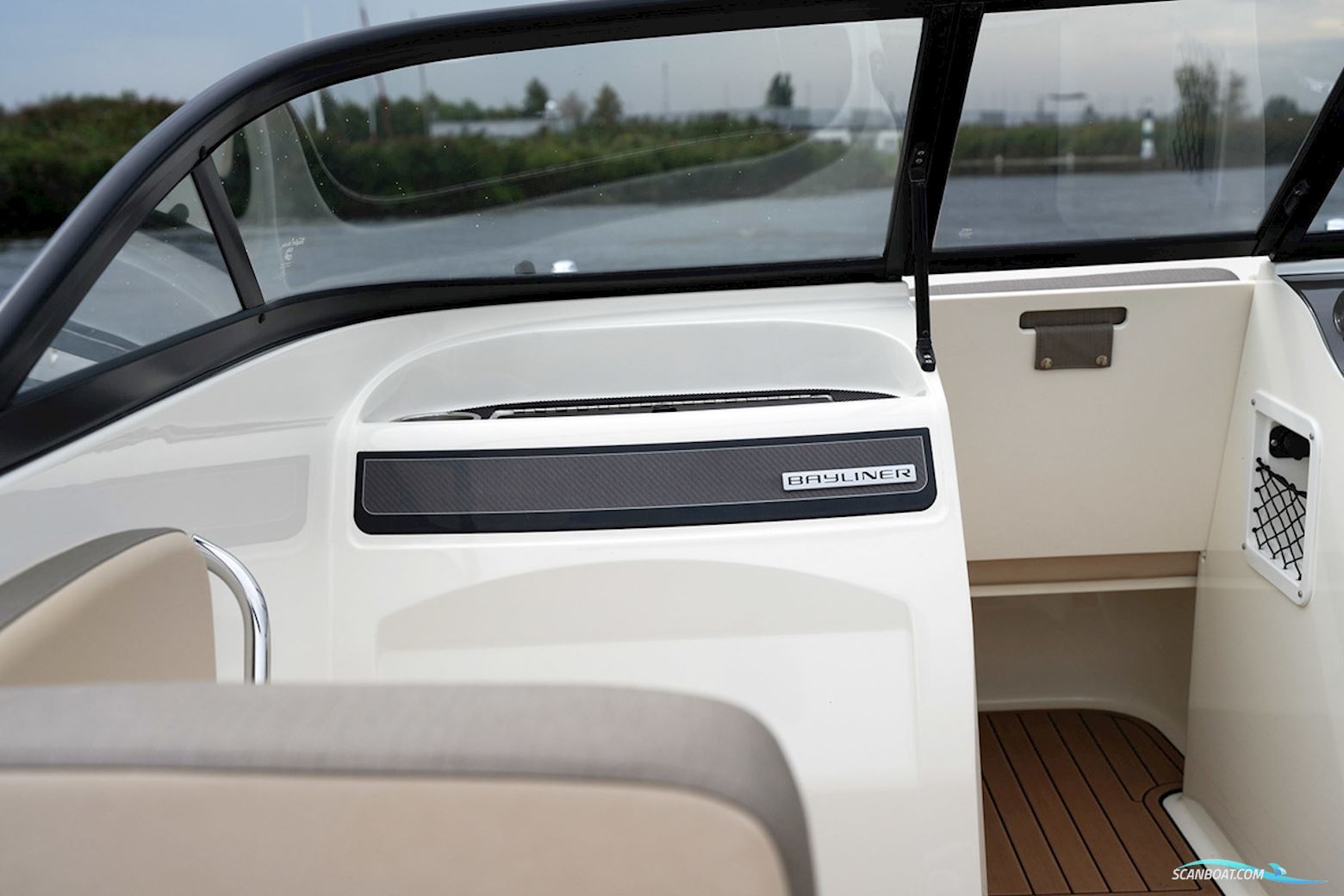 Bayliner VR4