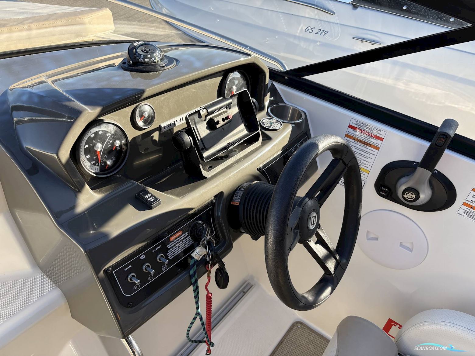 Bayliner VR5 - Mercruiser 4.5L 200 HK