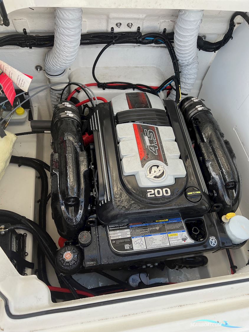 Bayliner VR5 - Mercruiser 4.5L