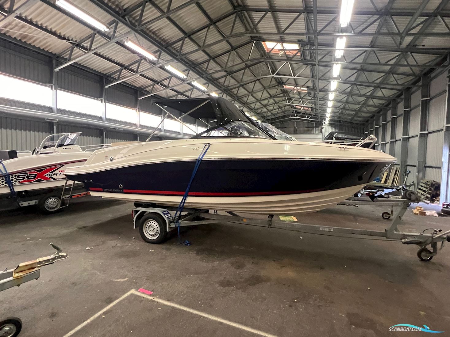 Bayliner VR5 - Mercruiser 4.5L Motorbåd 2016, med Mercruiser motor, Sverige