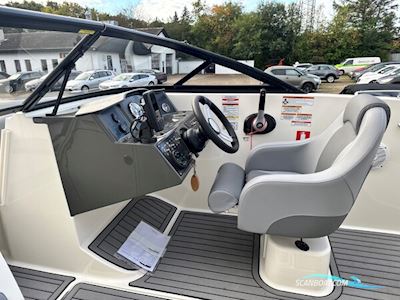 Bayliner VR5 Bowrider Med 150 hk Mercury-Efi 3,0L XL - Udstyr Motorbåd 2023, med Mercury motor, Danmark