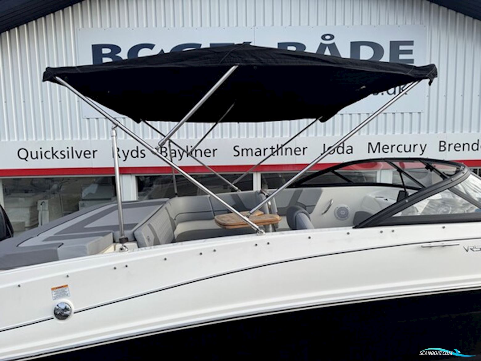 Bayliner VR5 Bowrider Med 150 hk Mercury-Efi 3,0L XL - Udstyr