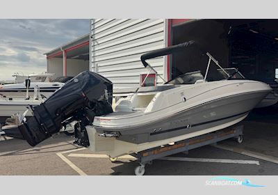 Bayliner VR5 Bowrider Motorbåd 2022, med Mercury motor, Sverige