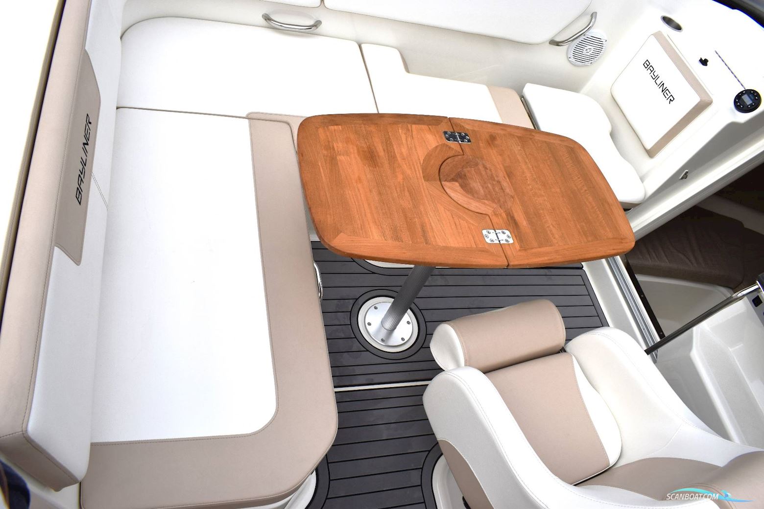 Bayliner VR5 Cuddy - Mercury F150 HK/Udstyr