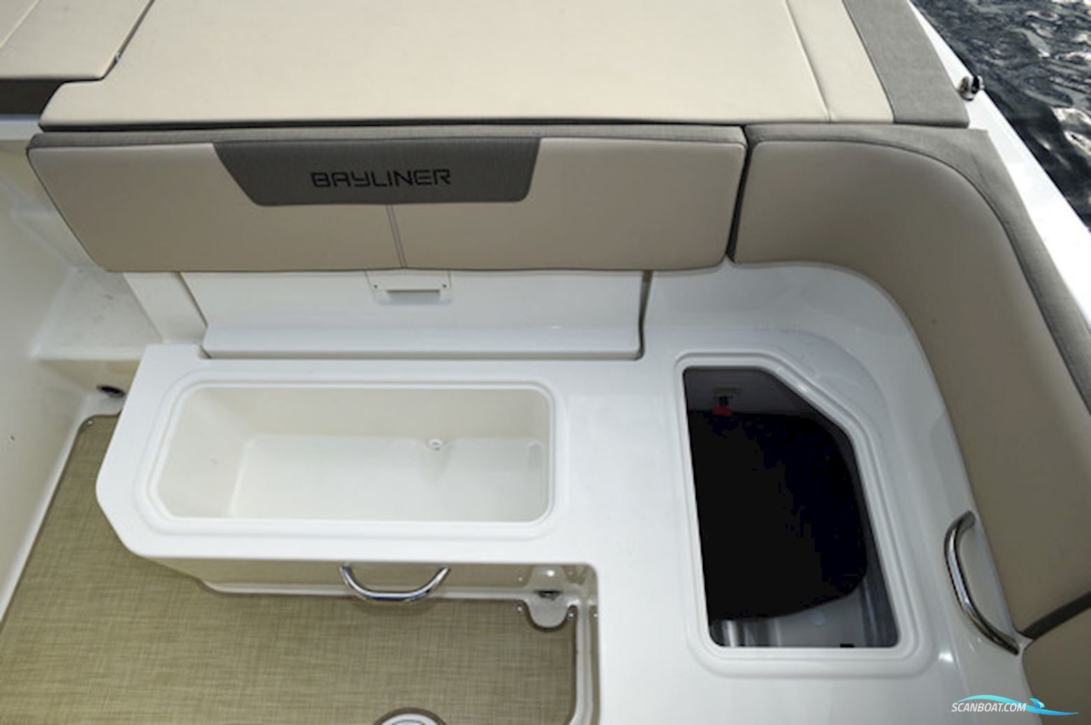 Bayliner VR5 Cuddy med F150 Mercury-EFI XL 3,0L  - inkl. udstyr
