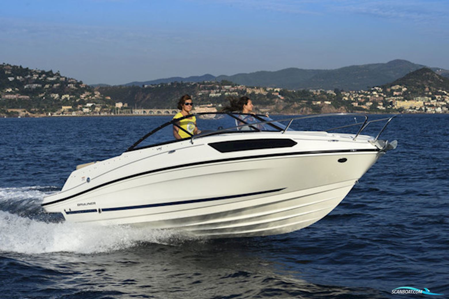 Bayliner VR5 Cuddy Med Mercruiser Sterndrive Motorbåd 2022, Danmark
