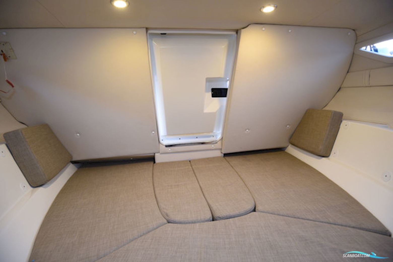 Bayliner VR5 Cuddy med Mercruiser sterndrive