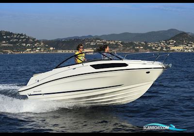 Motorbåd Bayliner VR5 Cuddy med Mercruiser sterndrive