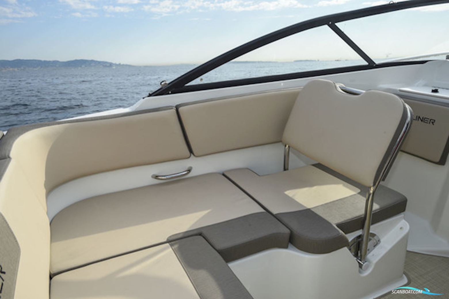 Bayliner VR5 Cuddy med Mercruiser sterndrive