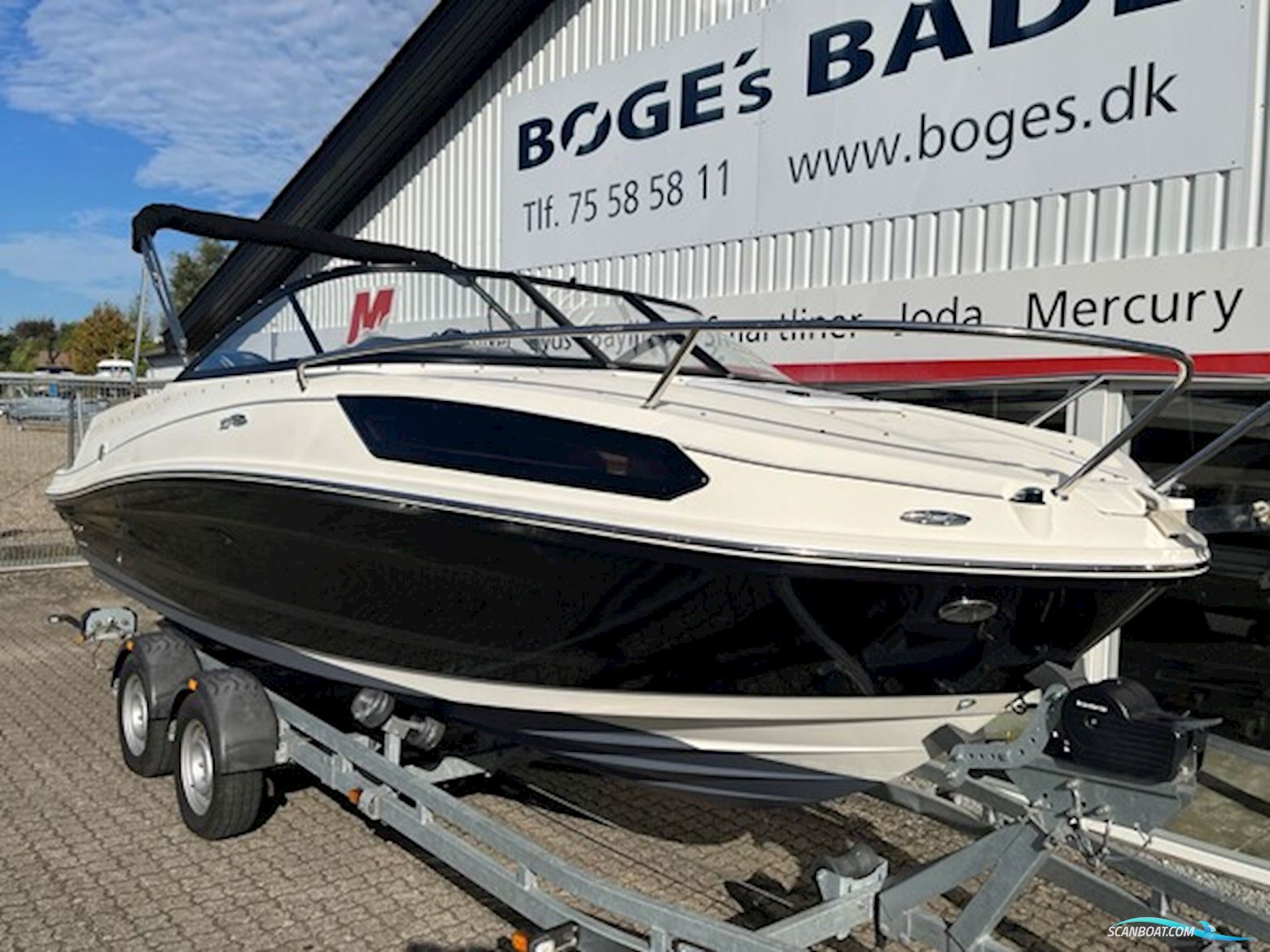 Bayliner VR5 Cuddy med Mercury  F225 V6 og 2500 kg Brenderup trailer.