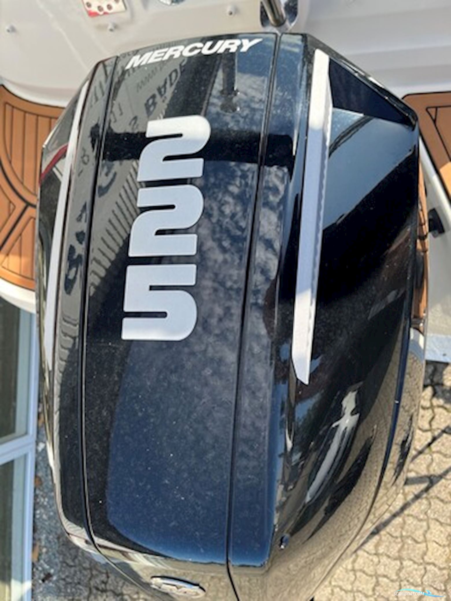 Bayliner VR5 Cuddy med Mercury  F225 V6 og 2500 kg Brenderup trailer.