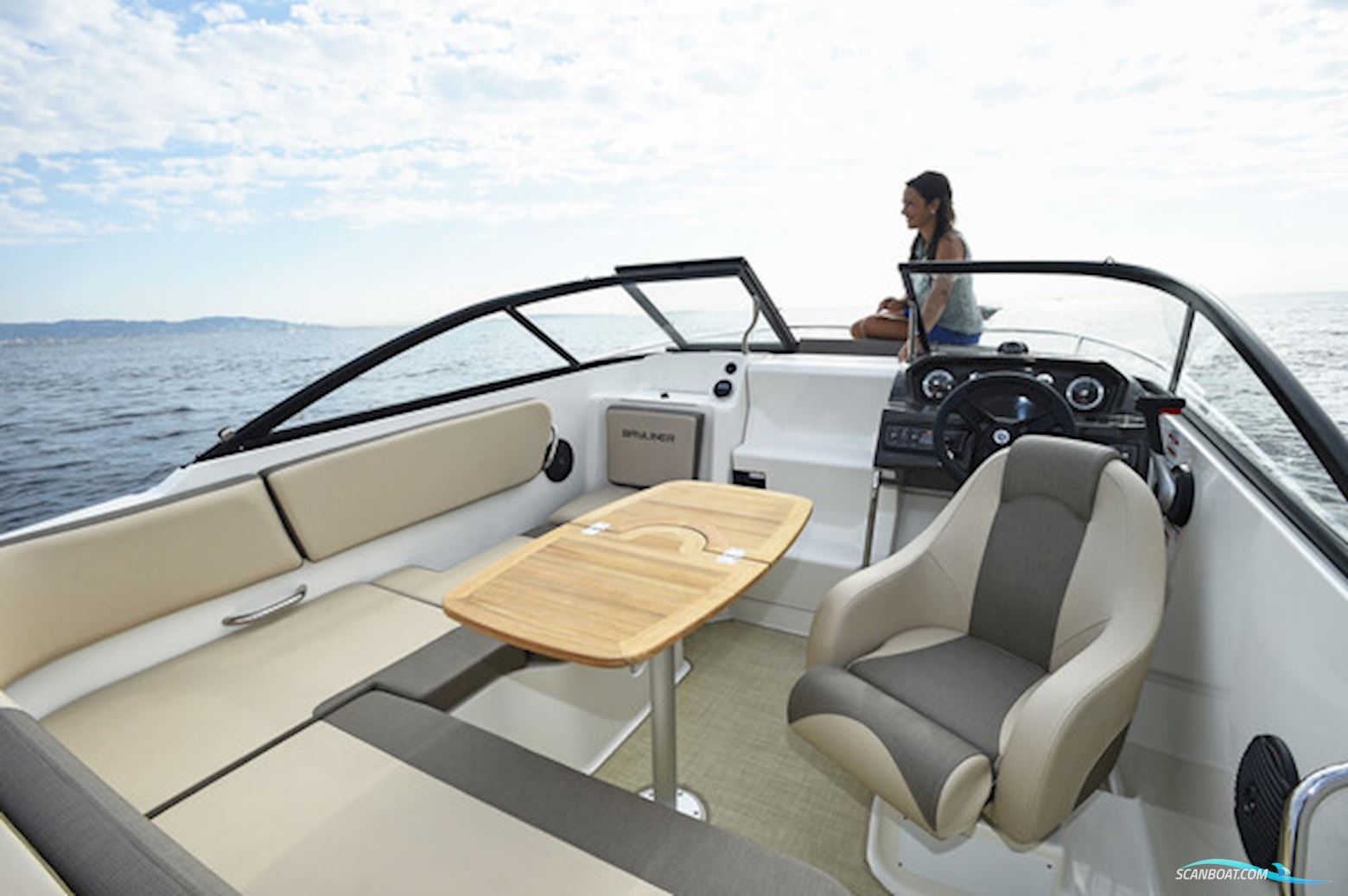 Bayliner VR5 Cuddy, Mercury F115 Efi CT