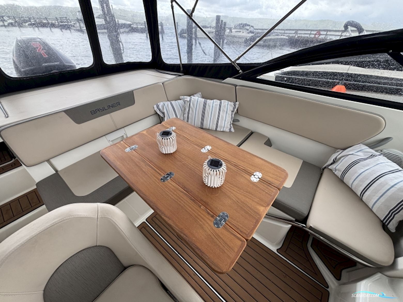 Bayliner VR5 Cuddy OB