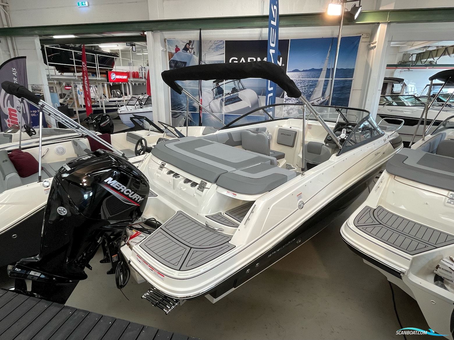 Bayliner VR5 Cuddy Motorbåd 2025, Danmark