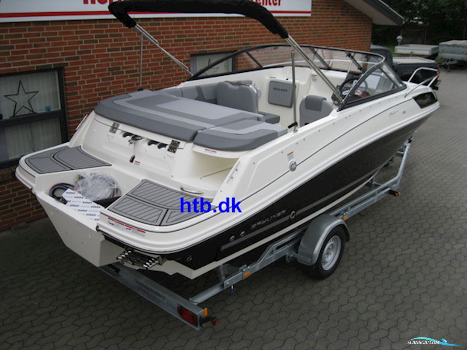 Bayliner VR5 OB Cuddy m/Mercury F150 hk Racing XL DS V6, Hvid - Vinterkampagne !
