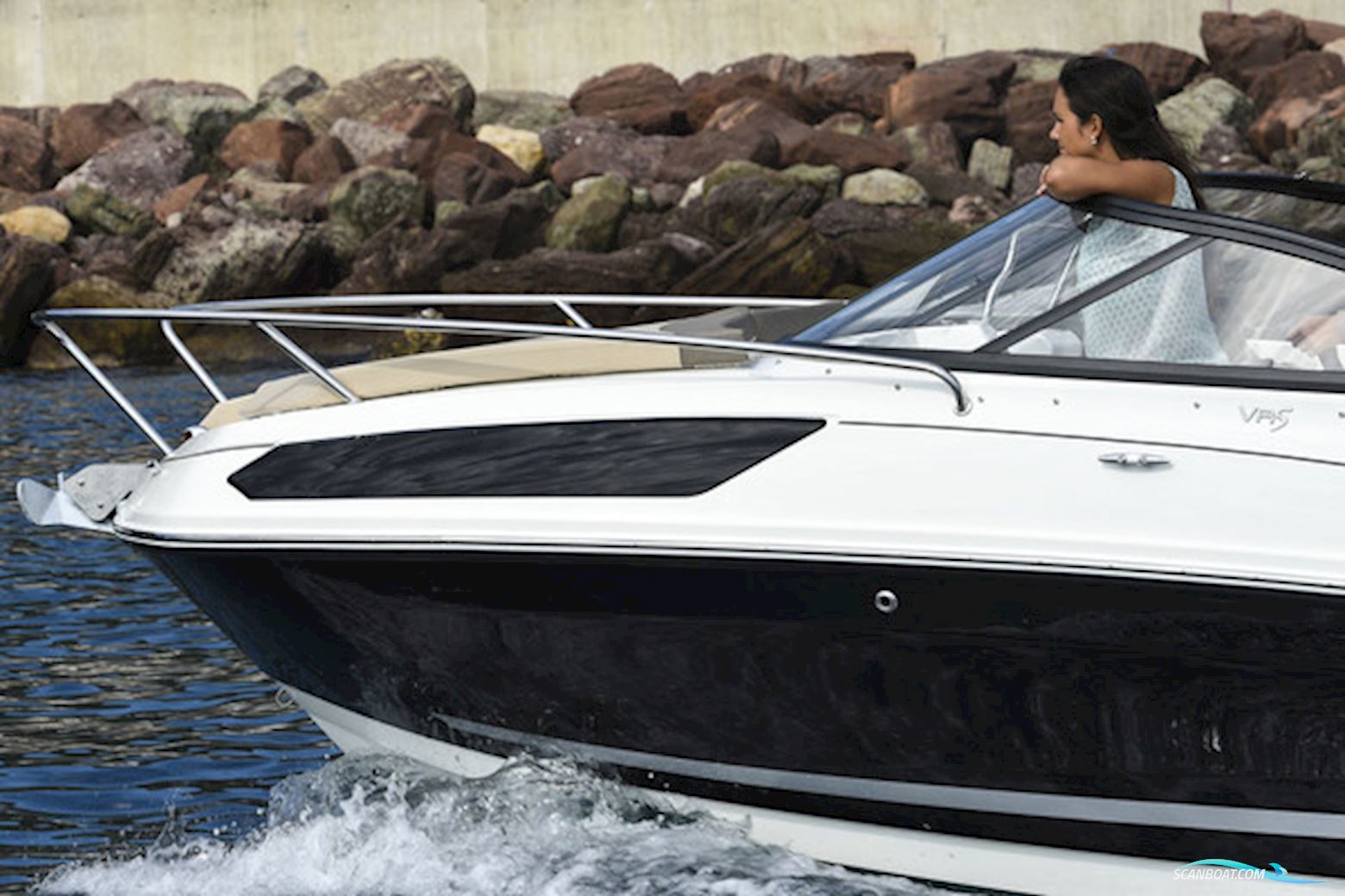 Bayliner VR5 OB Cuddy