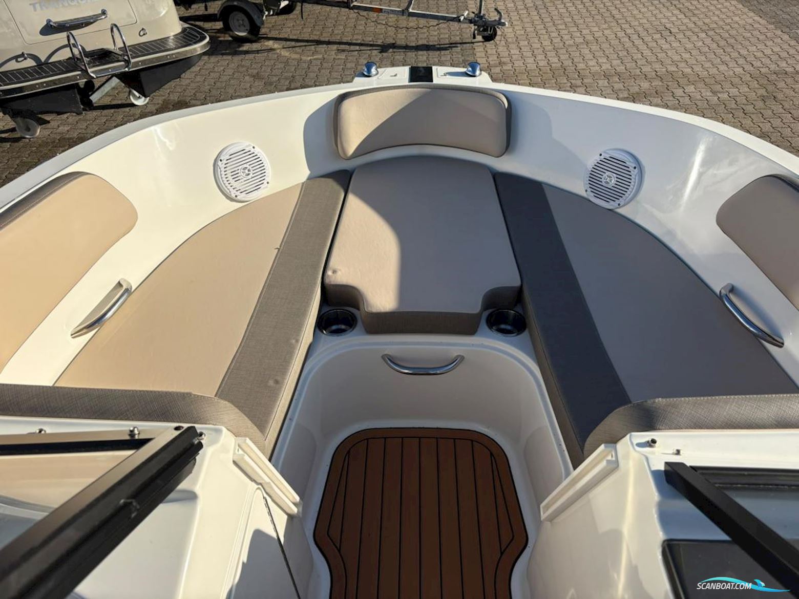 Bayliner VR5