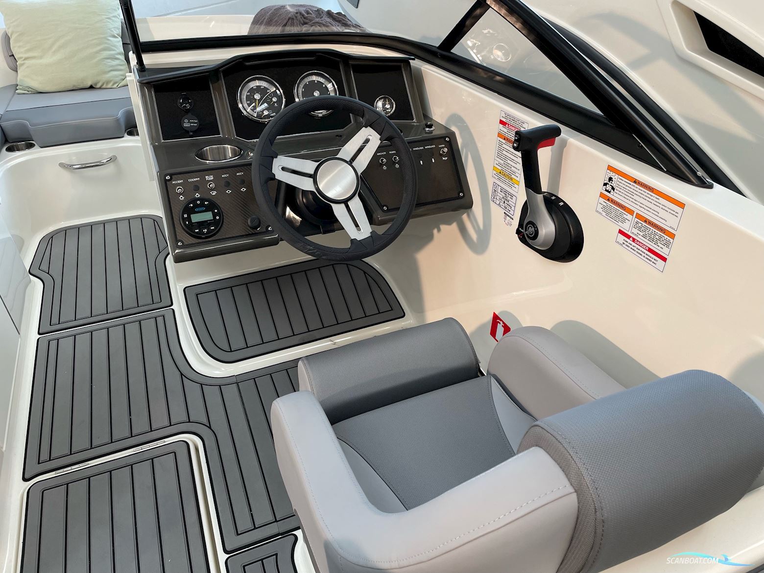 Bayliner VR6 Bowrider