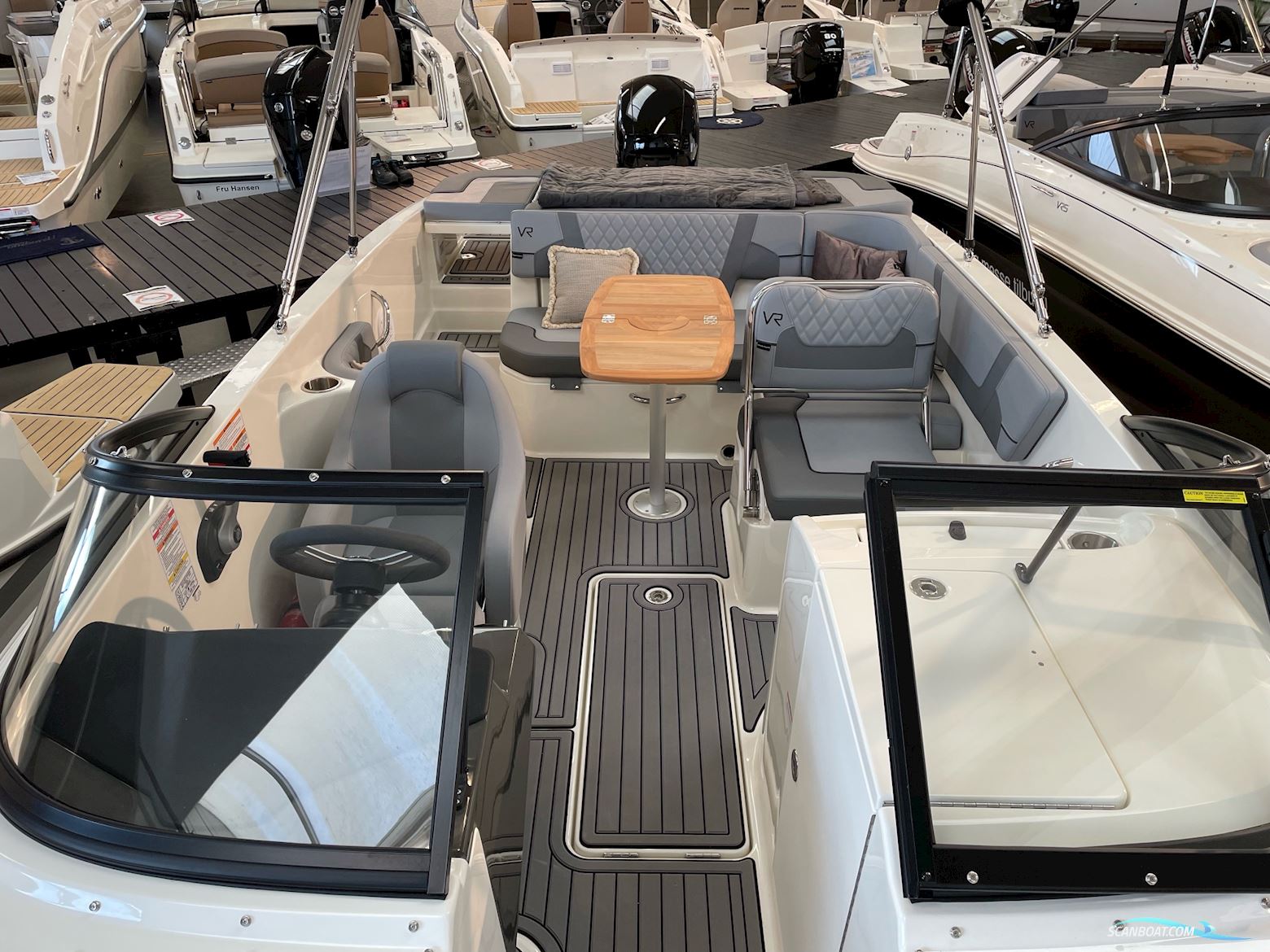 Bayliner VR6 Bowrider