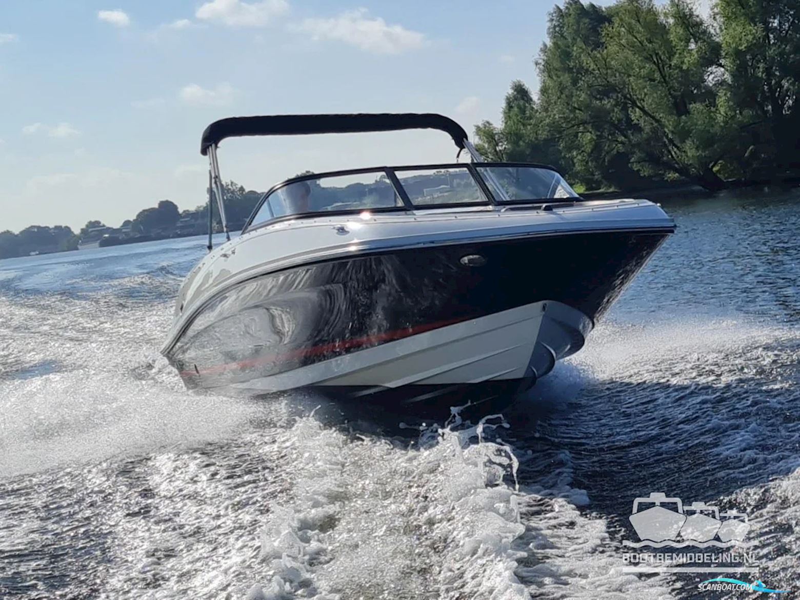 Bayliner VR6 Bowrider Motorbåd 2018, med Mercruiser motor, Holland