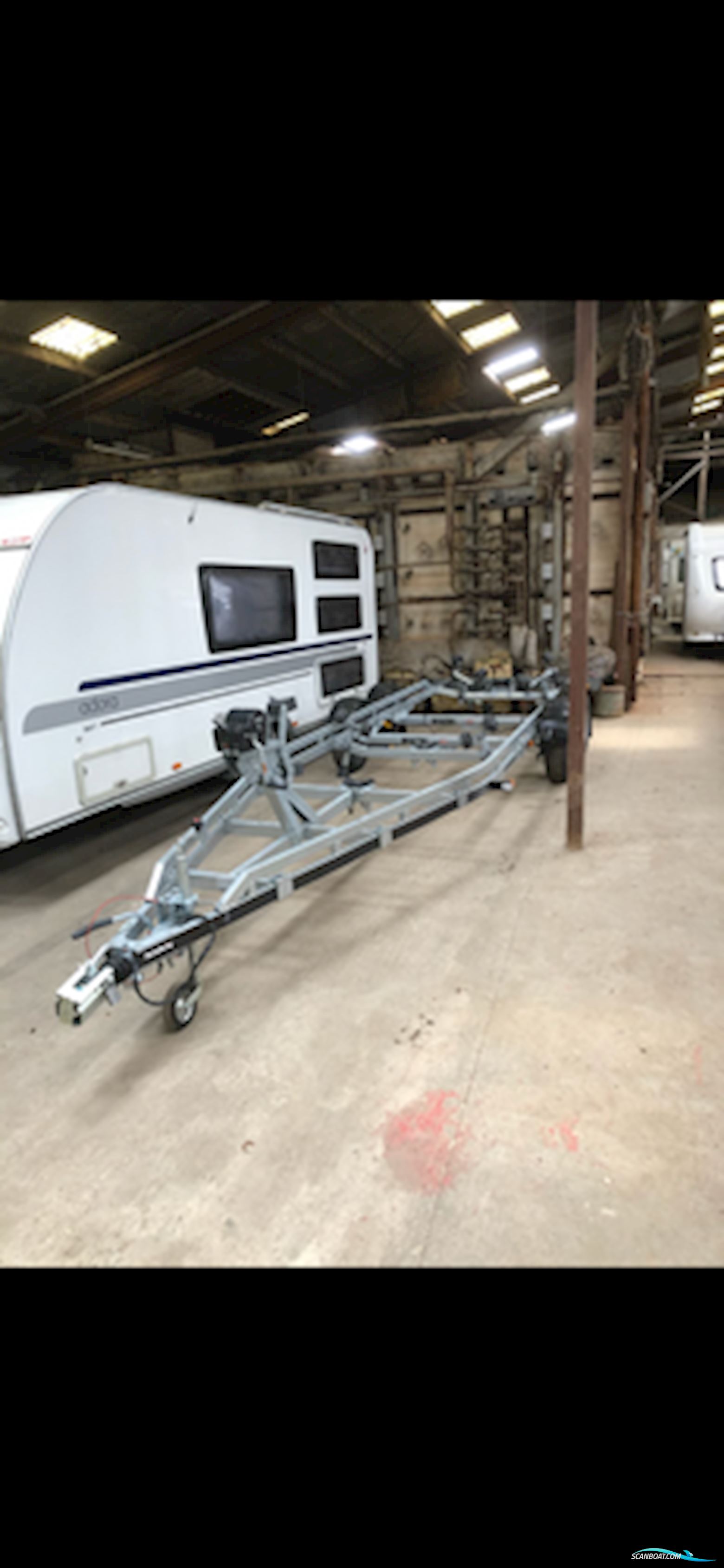 Bayliner VR6 Cuddy m. Brenderup 2500Kg Trailer.