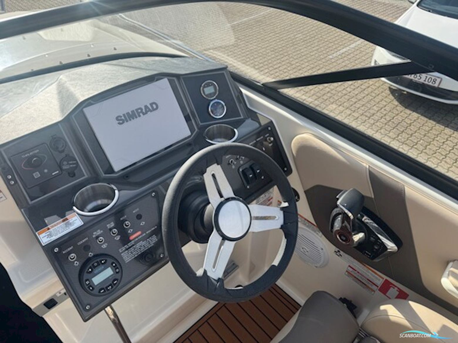 Bayliner VR6 Cuddy Med 300 hk Mercruiser-Efi V8 6,2L og 2700 kg Variant Bådtrailer