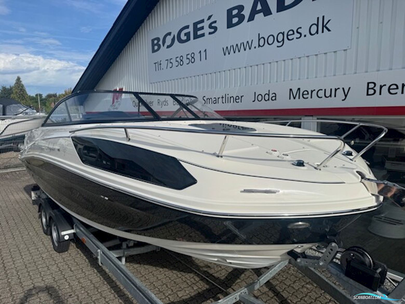 Bayliner VR6 Cuddy Med 300 hk Mercruiser-Efi V8 6,2L og 2700 kg Variant Bådtrailer